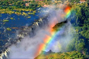 Радуга над водопадом Виктория. Просто красиво :)