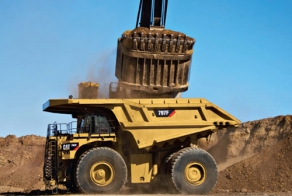 Как перемещаются карьерные самосвалы к месту работы?