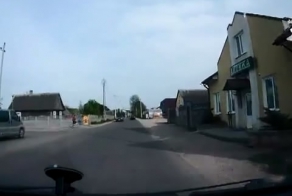 Велосипедистка