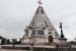 Севастополь. Свято-Никольский храм.Братское захоронение русских воинов