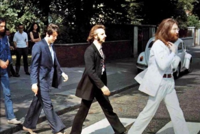 Кадры с фотосессии The Beatles для обложки к альбому Abbey Road