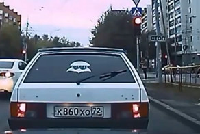 Бэтмэн-десантник на ладе