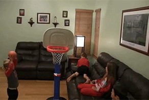 Маленький баскетболист.