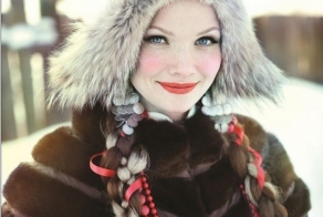 А кому красных сельских девчат?