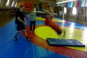 Сальто от борца
