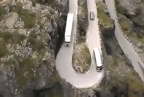 Автобус против фуры