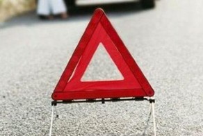 Проехал девке по ногам