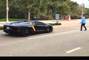 Ребята на Ламборгини гоняли в выходной день по району...