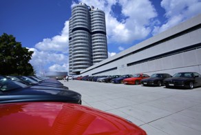 BMW отмечает 25 лет 8-Series