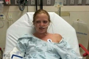 Девушка чудом выжила после ужасного укуса акулы