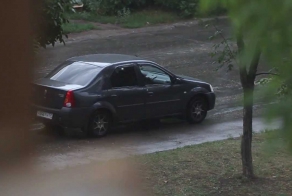 Незакрытый люк и реакция водителей