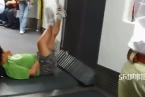 Поездка в Китайском метро