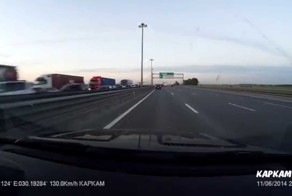 Подарок петербуржцам на праздники в виде многокилометровой пробки.