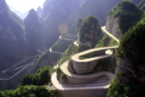 САМЫЕ ЭКСТРЕМАЛЬНЫЕ ДОРОГИ МИРА