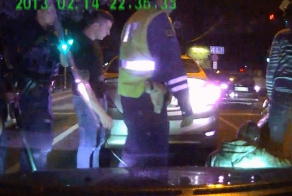 Пьяные на скутере