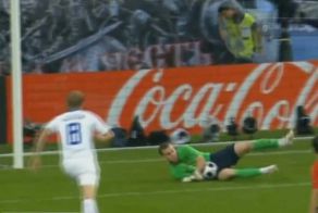 Этот человек не заслужил ваших издёвок.