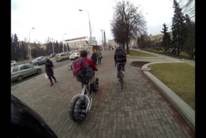 велосипед для езды по снегу и дорабатывается для воды