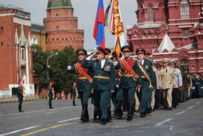 На Красной площади вручили погоны