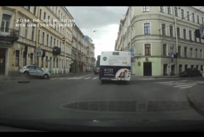 Авария с полицейской машиной в СПб