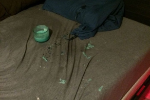 Последствия секса со свечой на спинке кровати