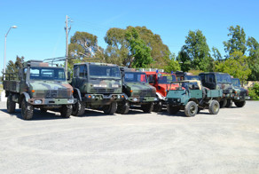 Найдено на eBay. Коллекция военных Unimog