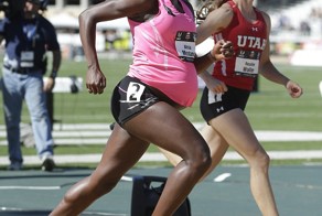 Спортсменка Alysia Montano приняла участие в забеге на 800 метров.