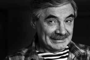 «А я не уберу свой чемоданчик!»