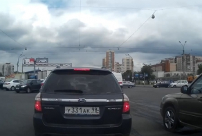 Оживленный перекресток