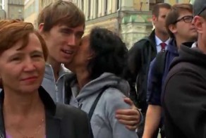 Суворовцы и Александр Ф.Скляр устроили музыкальную акцию