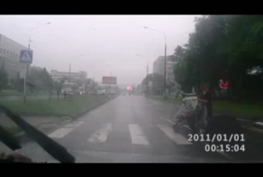 Не поленился выйти помочь