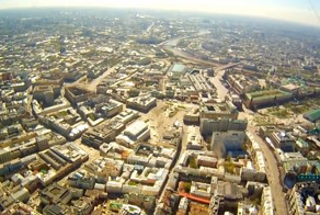 Над Красной площадью в Москве