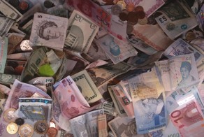 Непристойные изображения на банкнотах разных стран