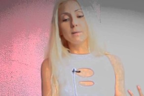 Тупая блондинка о своей судьбе и предназначении.