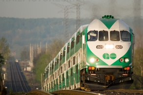 Канадская "Электричка", она же GO Transit.
