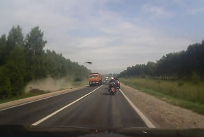 Неудачный обгон по обочине