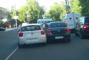 Раздавивший пенсионера водитель BMW оказался «глухонемым и психом»