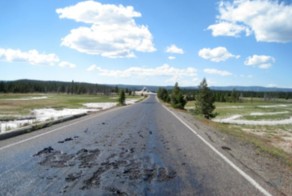 Йеллоустонский вулкан растопил туристическую дорогу