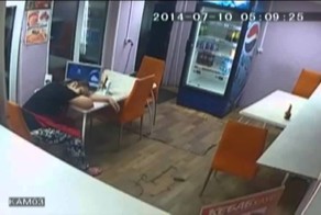 "Принц" вор - Обокрал спящую Красавицу