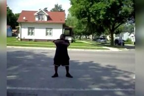 Внезапный мороженщик