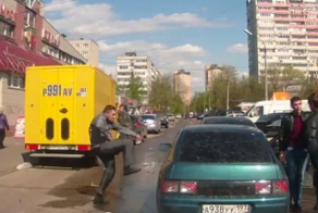 Оторвали руку