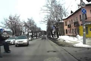 Регулировщик на дороге