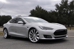 Китайские хакеры взломали Tesla Model S