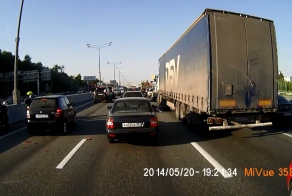 Два хруста не пролезли