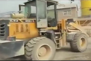 Маленький экскаваторщик