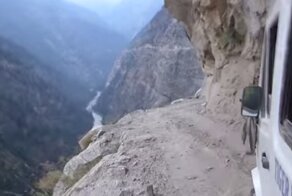 Самая страшная и опасная поездка на мини-автобусе