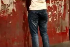 Борьба с писающими мальчиками в Индии