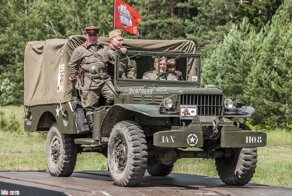 Фоторепотаж - с международного слета военной техники - Моторы Войны