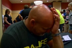 Звезды реслинга поздравили с наступающим днем рождения больного раком мальчика