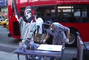 Уличный художник в Нью-Йорке