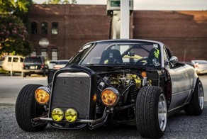 Rat Rod Mazda MX5 с 5,0-литровым двигателем